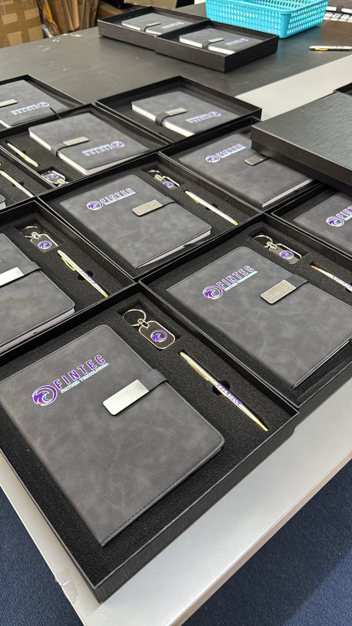 Premium Gift Set – Organiser + Metal Keychain + Metal Pen (Fintec Logo).