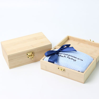 Personalised gift set face towel with wooden box